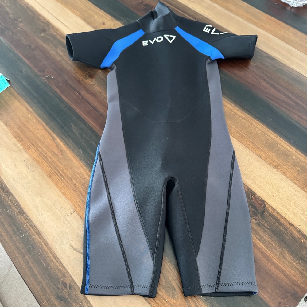 EVO Shorty Wetsuit XS Black Blue Grey Neoprene Back Zip Short Sleeve Spring Suit